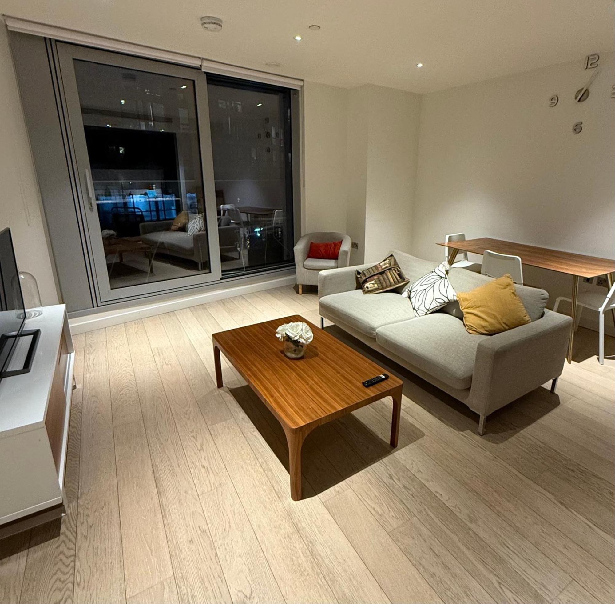 Luxury Modern 2 Bed Flat With Balcony And City View - Canary Wharf City Center London Ngoại thất bức ảnh